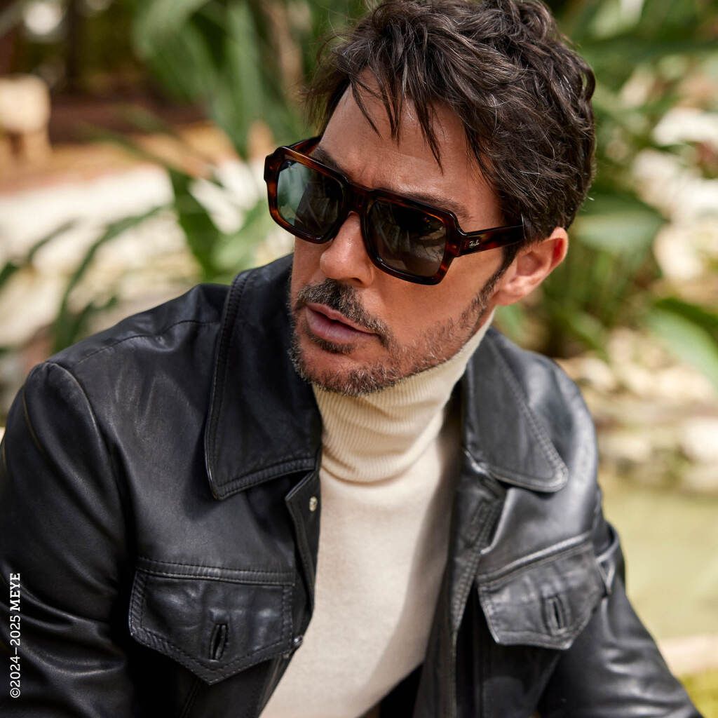 RAY_BAN_05_MEYE_SHOOT_ADULTS_FW2024-2025_WEB_1080x1080_copyright_1.jpg