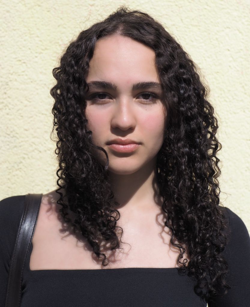 Loulou Hermsen – Owono Talents