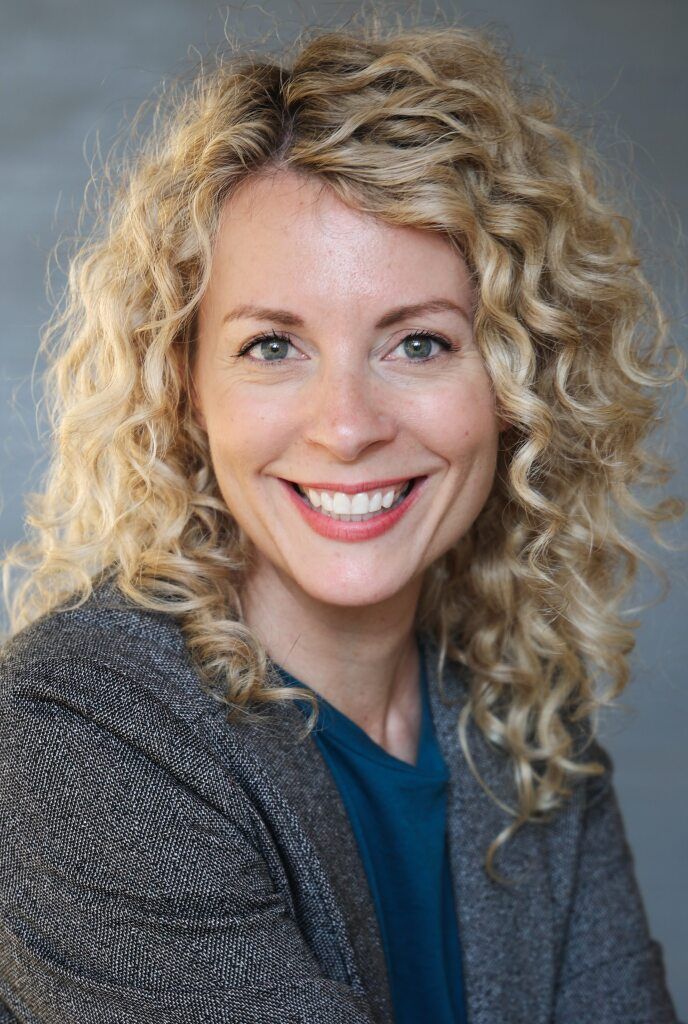 Angela Sue Ottosen Staheli – Owono Talents